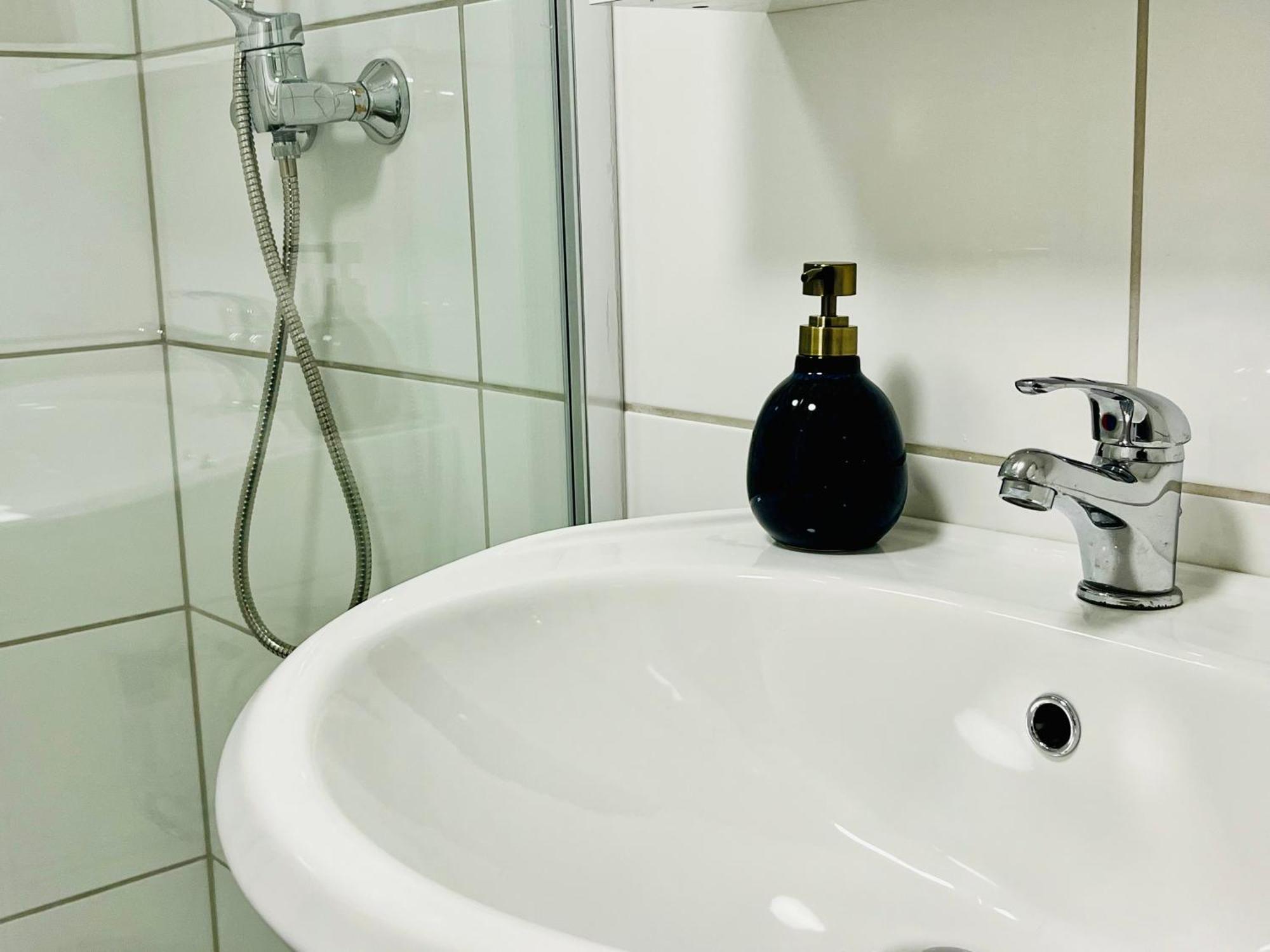 Aycatcherhomes - Top Lage I Zentral I Altstadt Marburg I Naehe Fluss Lahn I Wlan I Parterre Boutique Apartment Orion المظهر الخارجي الصورة
